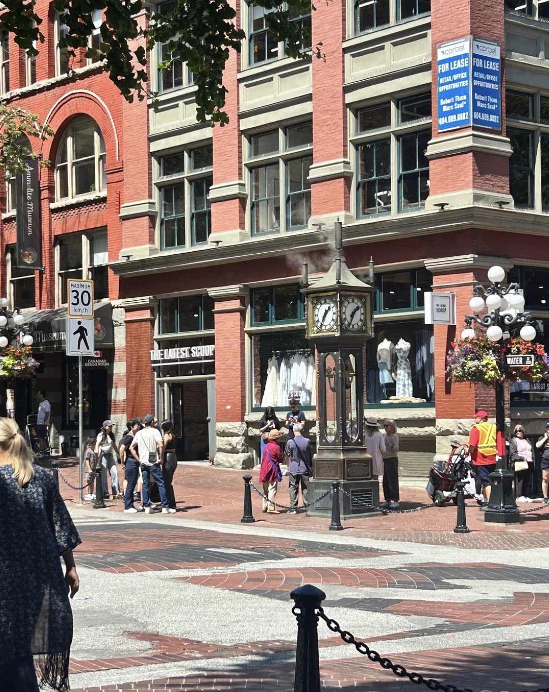 Vancouver Gastown's Elite Walking Food Tour