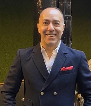 Raffi, DaExperience tour guide